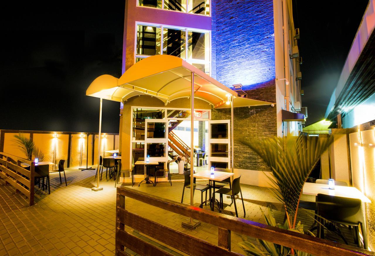 Q-Inn Boutique Hotel Παραμαρίμπο Εξωτερικό φωτογραφία