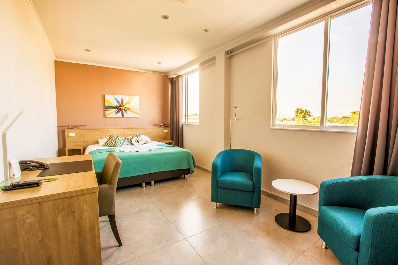 Q-Inn Boutique Hotel Παραμαρίμπο Εξωτερικό φωτογραφία